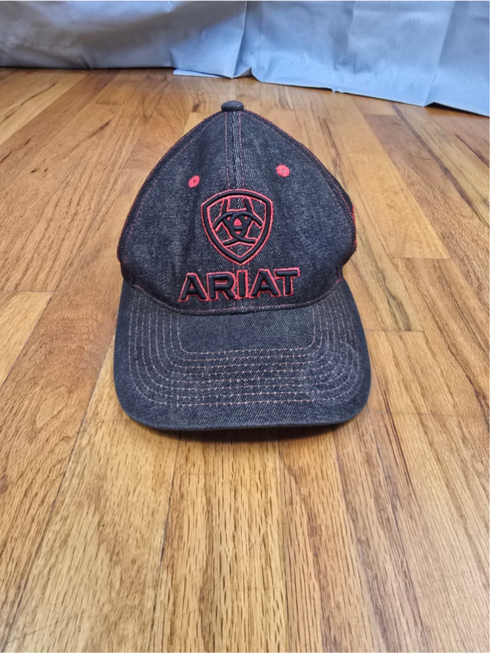 Men's Ariat Denim Mesh Back Baseball Cap One Size Black and Red